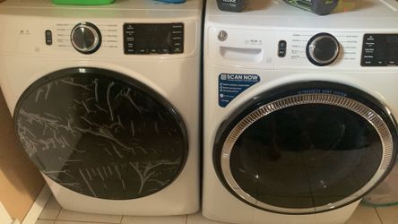 Washer & Dryer - Moving Out of State Sale