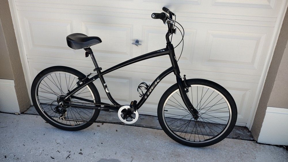 Trek Pure Comfort Cruiser Bike Nice!