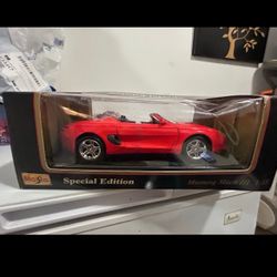 Maisto Special Edition Mustang Mach III 1:18 Die-Cast Model Car ***MAKE OFFER***