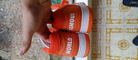 SUPREME AF2 World Famous