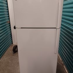 GE Refrigerator 