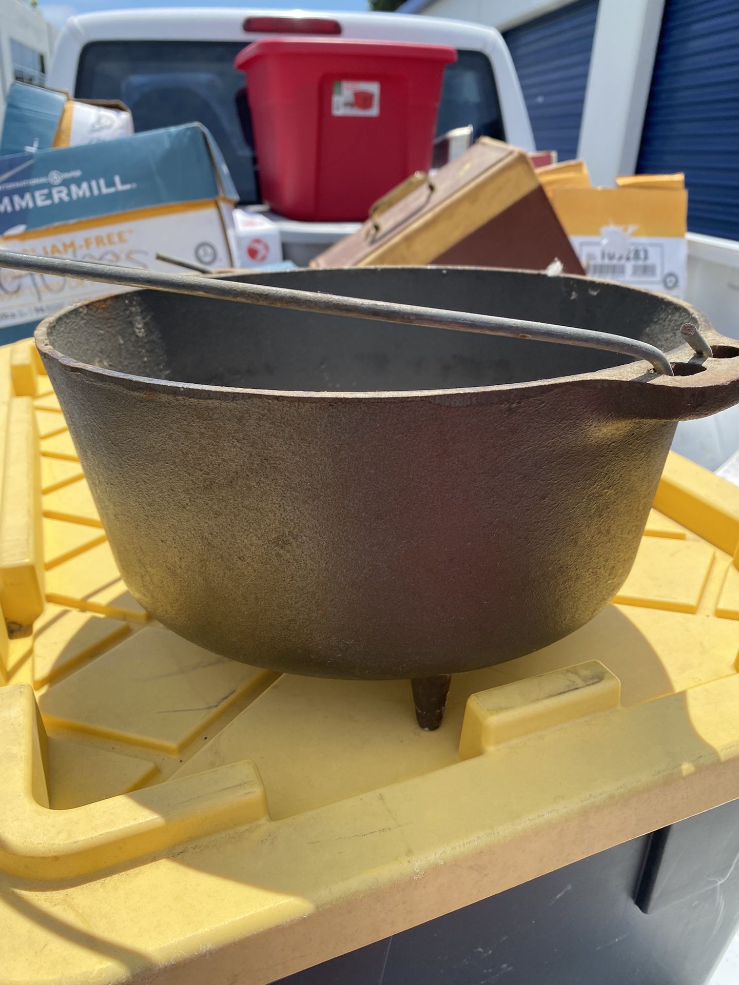 Cast Iron Pot for Sale in San Juan Capistrano, CA OfferUp