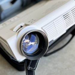 Mini Projector (Vankyo)