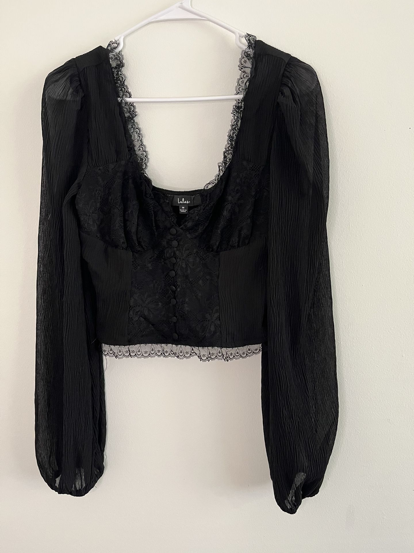 Lulu’s Top Size M