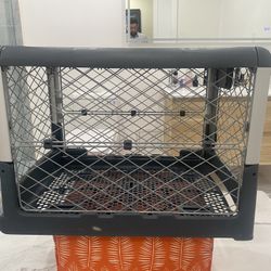 DIGGS REVOL DOG CRATE (Medium)