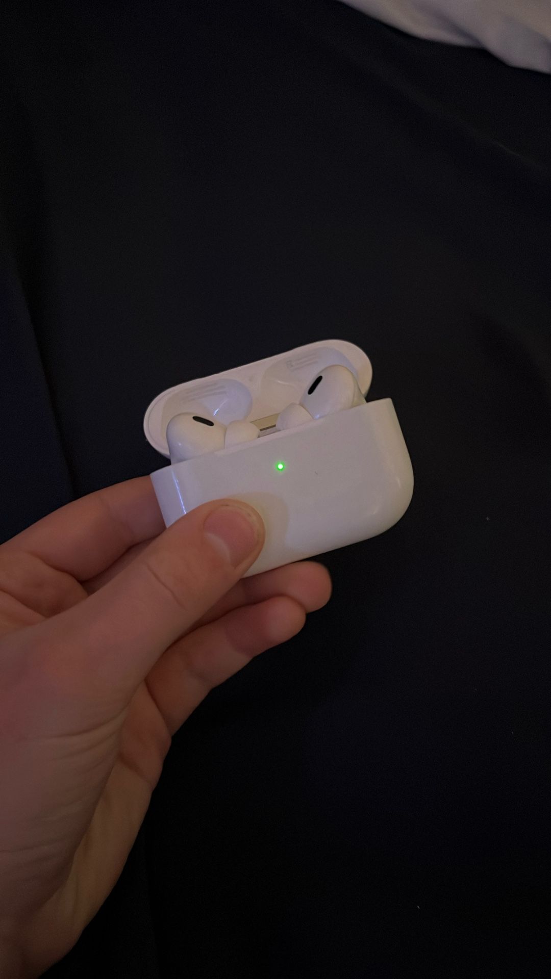 100% AUTHENTIC AIRPOD PRO GENERATION 2
