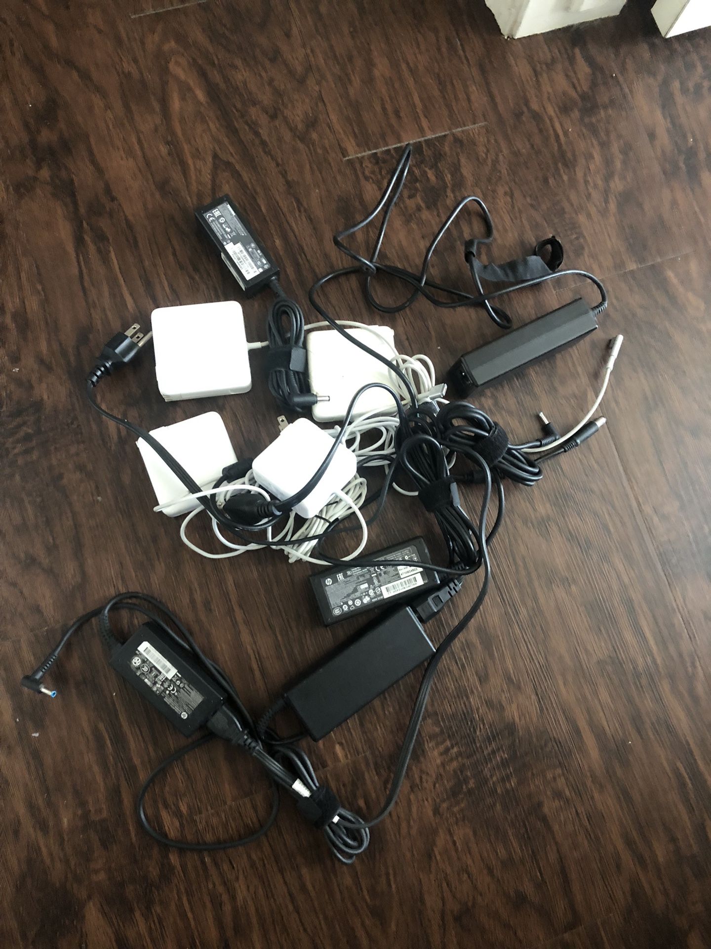 💲45 FOR All AC Adapter For Laptops READ DESCRIPTION PICK UP ONLY NO TRADE 👉FIRM ON PRICE👈NOT SELLING SEPARATELY 👀ONLY CASH 💵