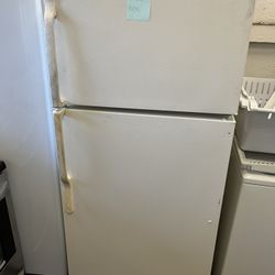 GE Refrigerator 