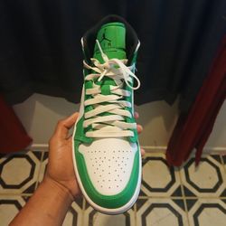 Jordan 1 Mid
Lucky Green