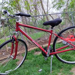 Schwinn Voyageur 600$ Bike