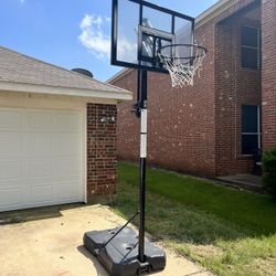 Basketball Hoop 