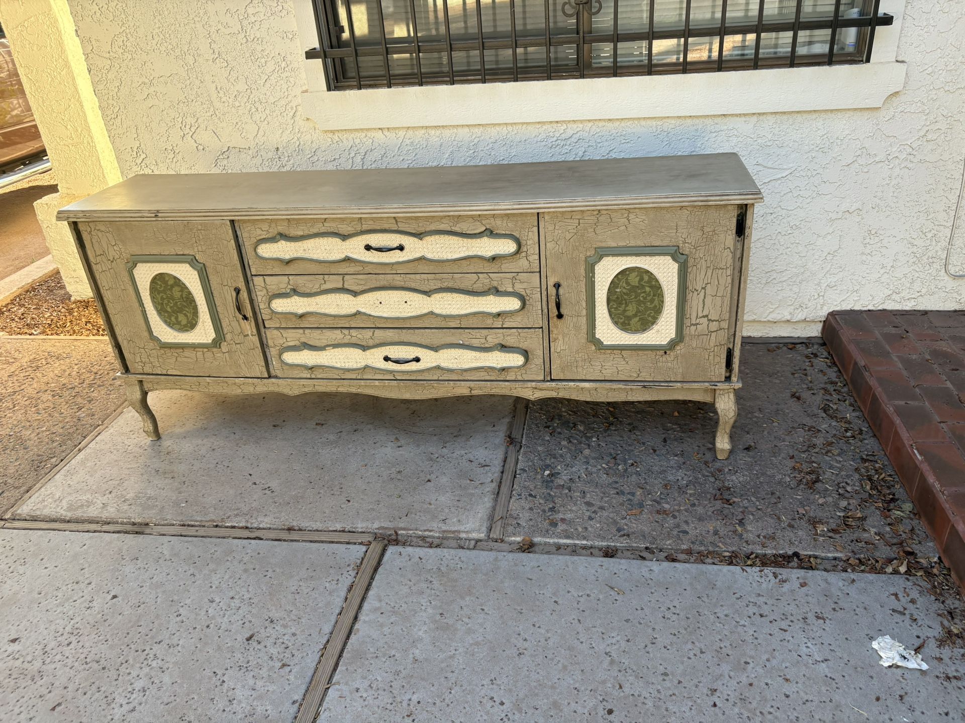 Free Dresser