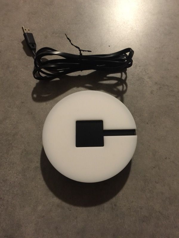 UBER BEACON LIGHT WITH CHARGE CORD $10