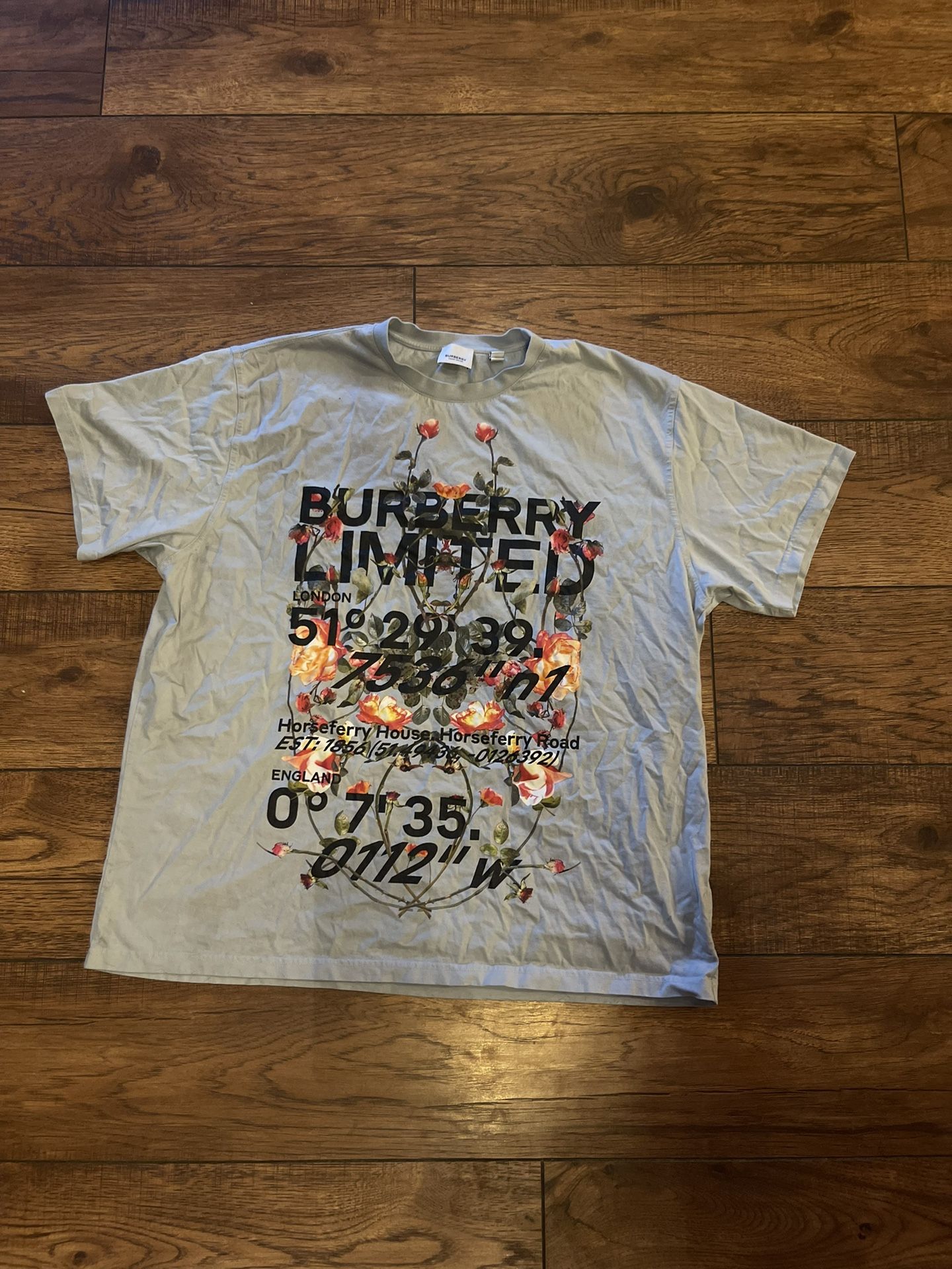 Men’s XL Burberry T shirt