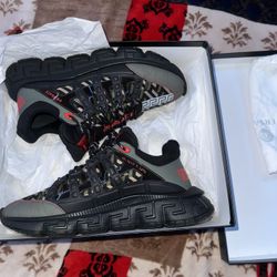 Versace Trigreca Sneakers 