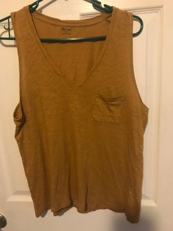 T-shirts size medium