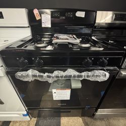 Amana Gas Stove In Black 