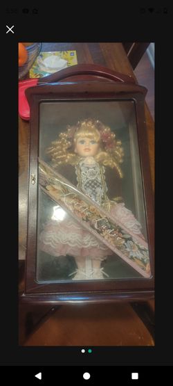 Isabella doll In Case Glass Display