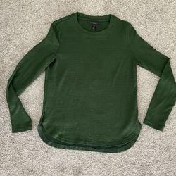 Hunter Green Banana Republic Luxespun shirt, size XS, made in Vietnam.