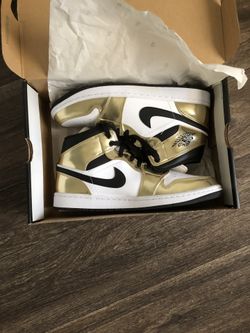 AIR JORDAN 1 MID SE METALLIC GOLD