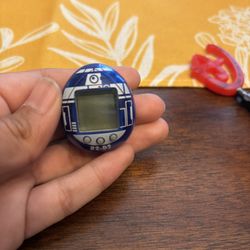 R2-D2 Tamagotchi 