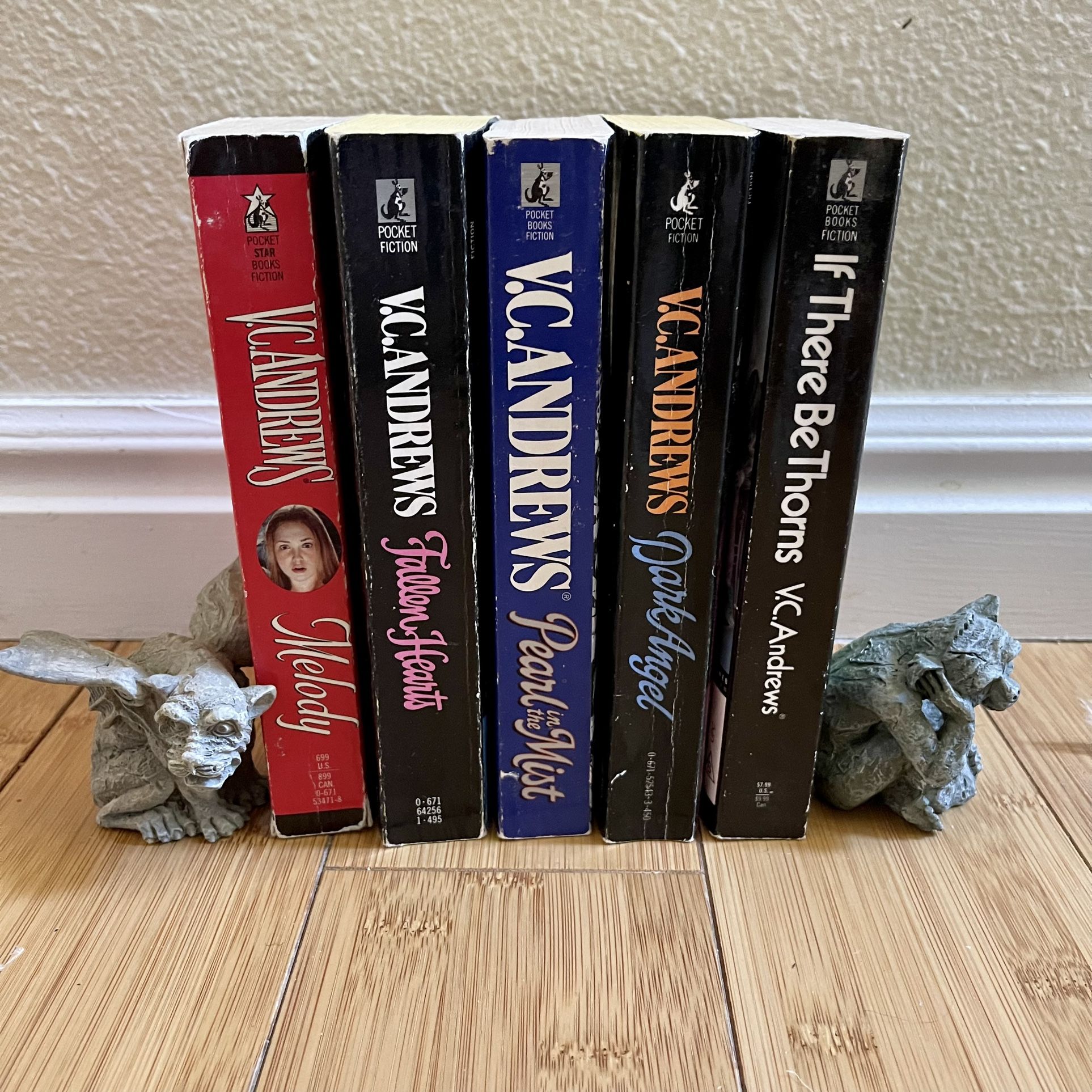 Horror books Lot Of 5- By VC Andrews
