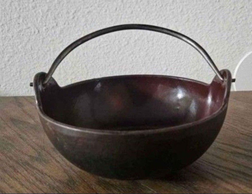 Cast Iron 3 Legged Bean Pot Kettle 7 1/2” Diameter by 3" - Vintage #16