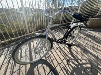 New Schwinn Men Beach Cruiser