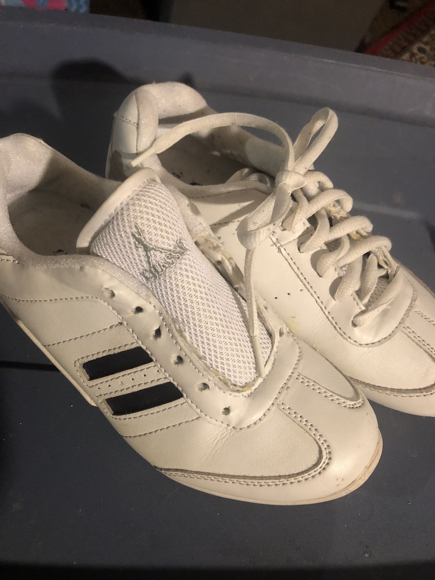 CHASSE Girls Flip ll Zoe Leather Cheering Shoes Sz 2 1/2Y