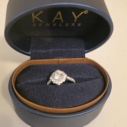 1.25 CT Diamond Engagement Ring. 