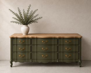 Thomasville Olive Green 9 Drawer Dresser | Faux Wood Top | Vintage French Provincial