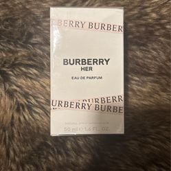 Burberry HER Perfume 