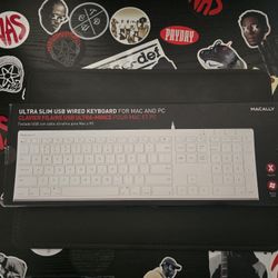 Macally Ultraslim USB Keyboard For Mac/PC in White. NEW IN BOX