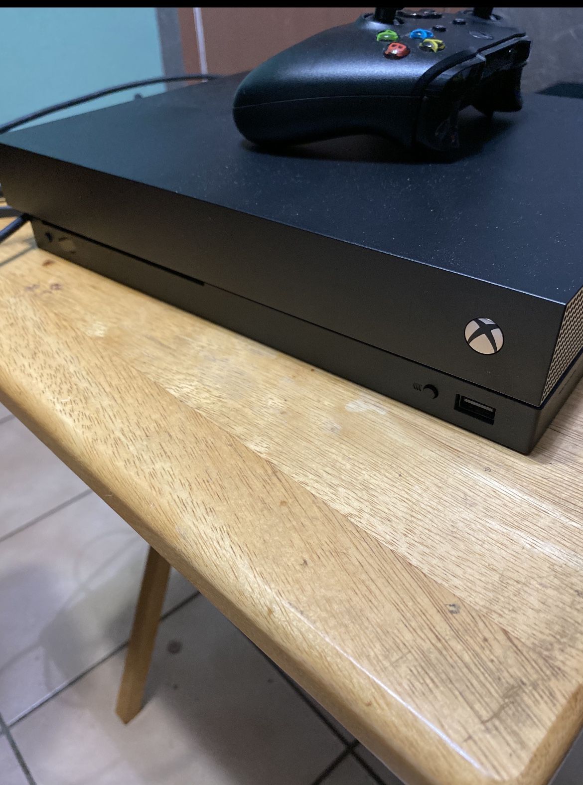 Xbox One x 1 Tb Like New