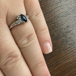 10K White Gold Sapphire Ring