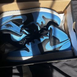 Nike Air Jordan 1 AJ1 Mid Shoes University Blue Black Size 6.5