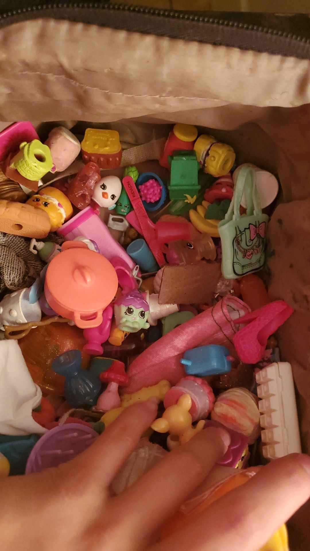 Toys and Shopkins ,doll accessories, fortnite