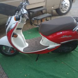 Mio Scooter 50 Cc