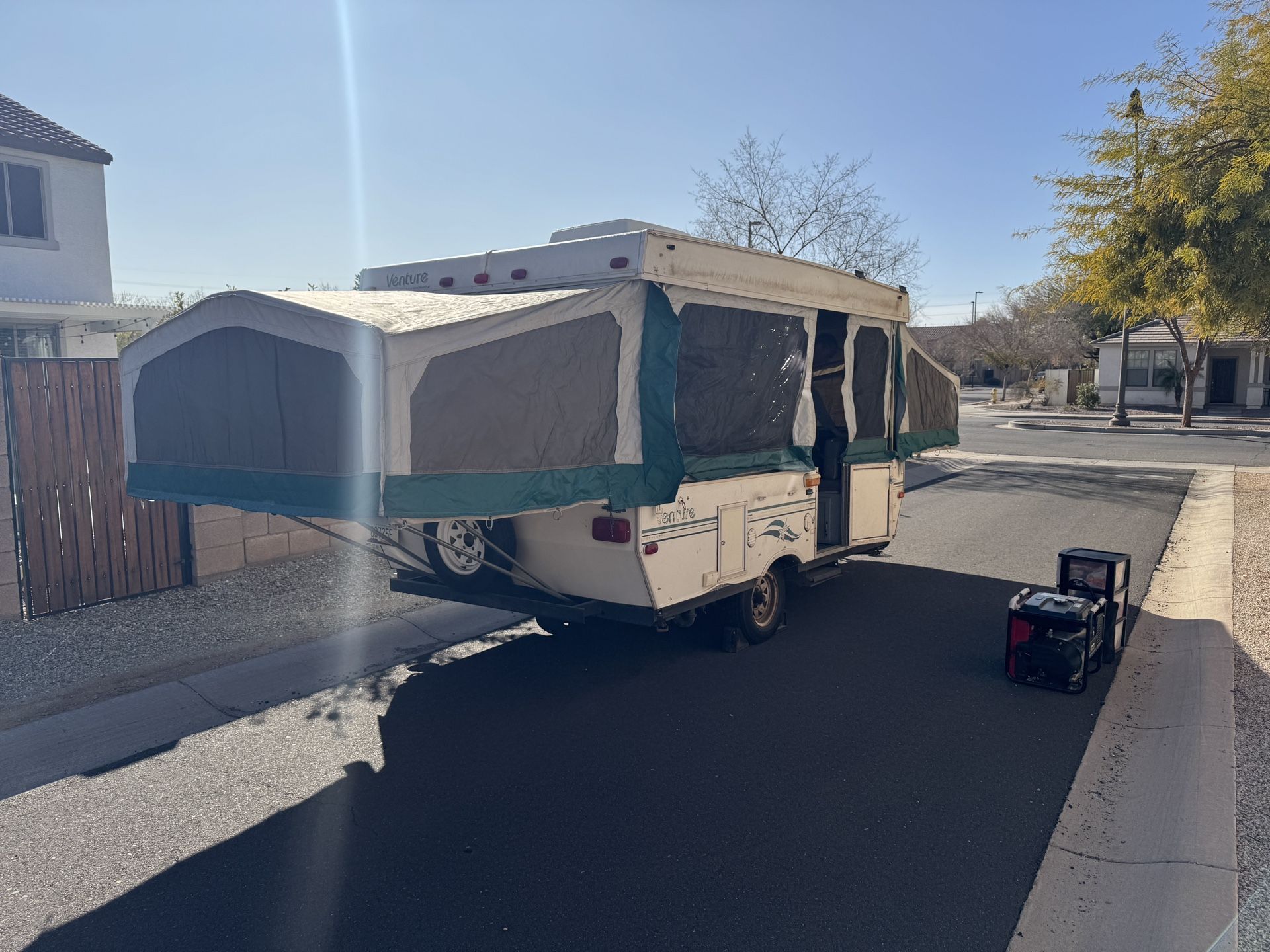 2000 Starcraft Venture