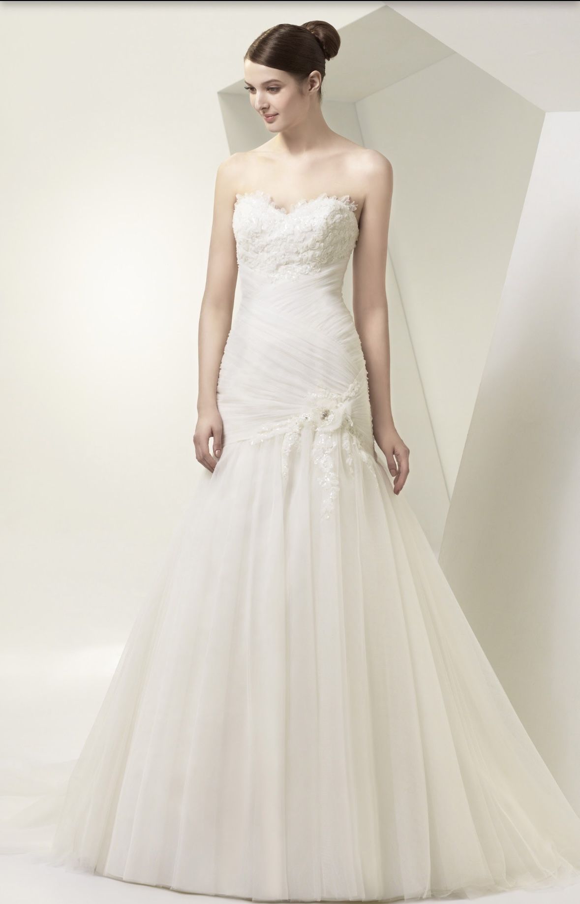 New Enzoani Beautiful Wedding Dress