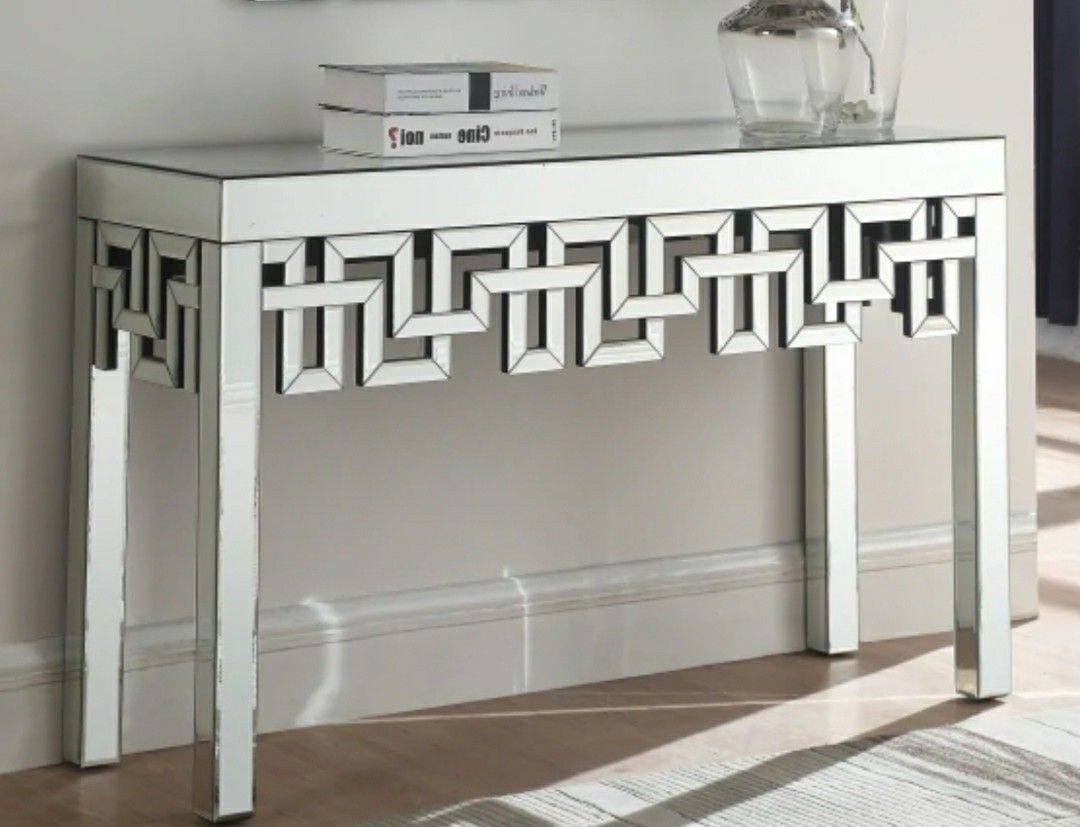 Aria Console Table

