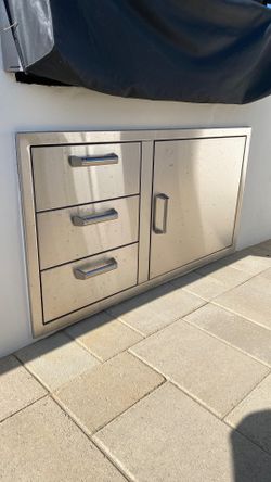 BBQGuys 39-inch Door & Triple Door Combo