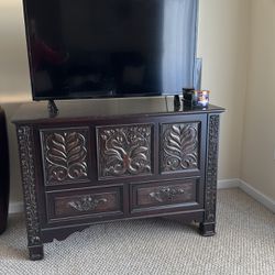 Buffet Cabinet/TV Stand 