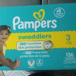 PAMPERS SWADDLERS  DIAPERS  SIZE 3 . COUNT 136