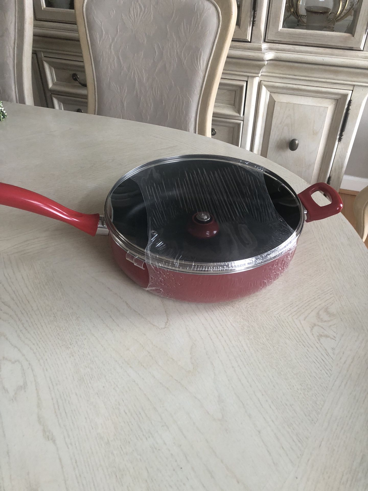 5 Quart Covered Chef Pan Red