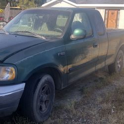 2000 Ford E-150