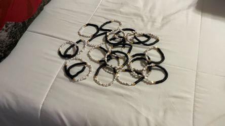 New class of 26 Elastic bracelets 20 of them for 5 dollars for everything