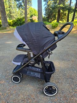 Graco stroller and lift out carrier