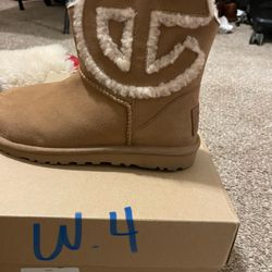 UggxTelfar 