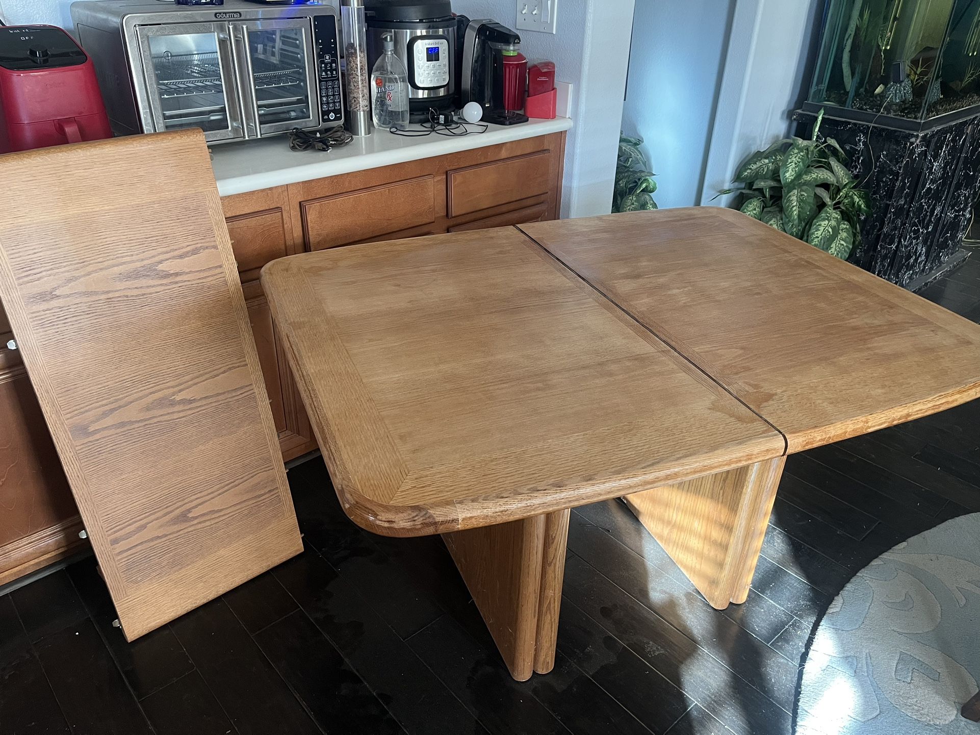 Dining Table With Leaf And 4 Chairs